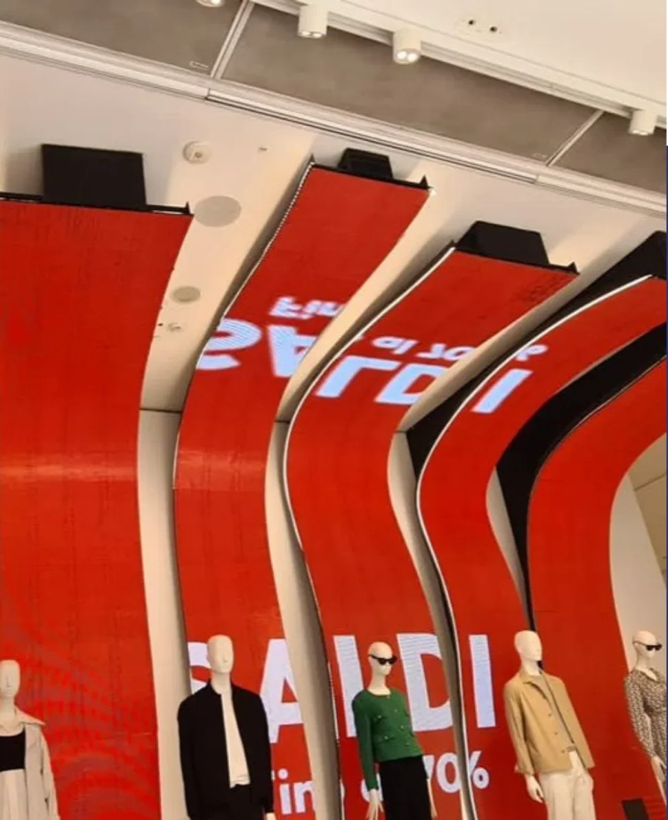 Installation d’un écran LED intérieur